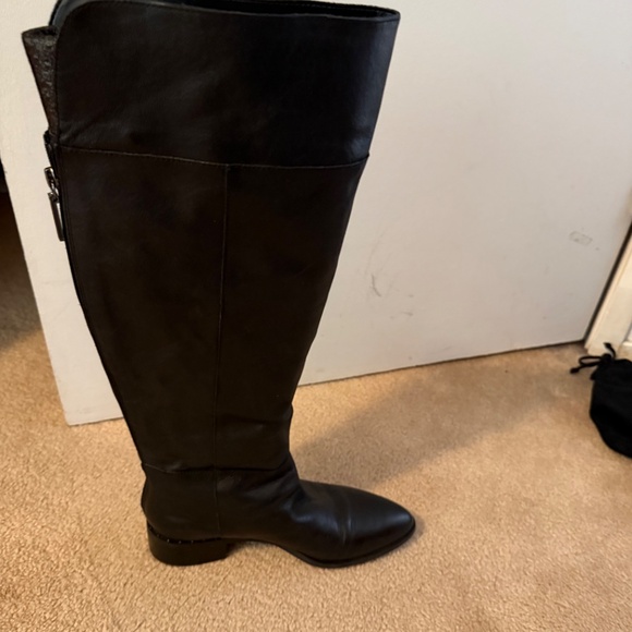 Tall over the knee women’s boots - Picture 3 of 5
